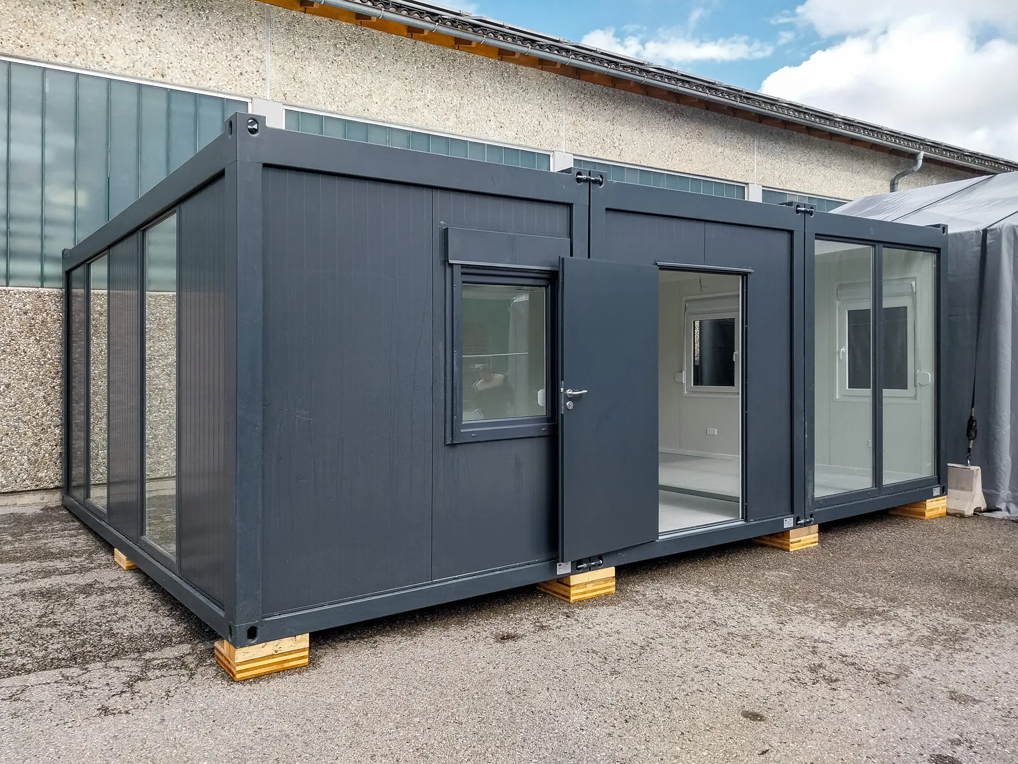 container-nach-oib-richtlinie-6-buerocontainer-ral-7016-2 container-nach-oib-richtlinie-6-buerocontainer-ral-7016-2